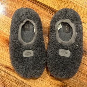 Used Comfy Ugg Slip Ons